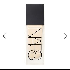 NARS NATURAL RADIANT LONGWEAR FOUNDATION